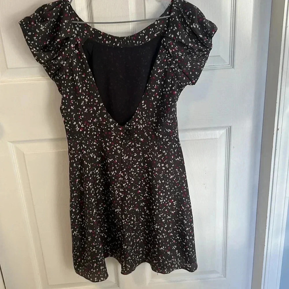 BCBG Generation Dress. Charcoal gray  with pink and cream speckles. Size 6 - Picture 5 of 14